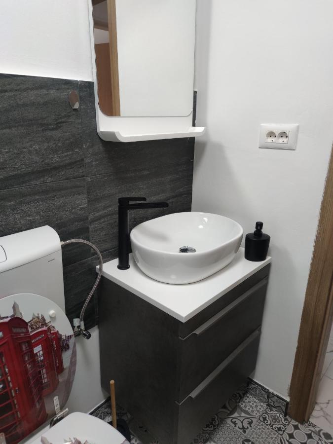 Apartman M&M'S Apartment Karlovac Luaran gambar