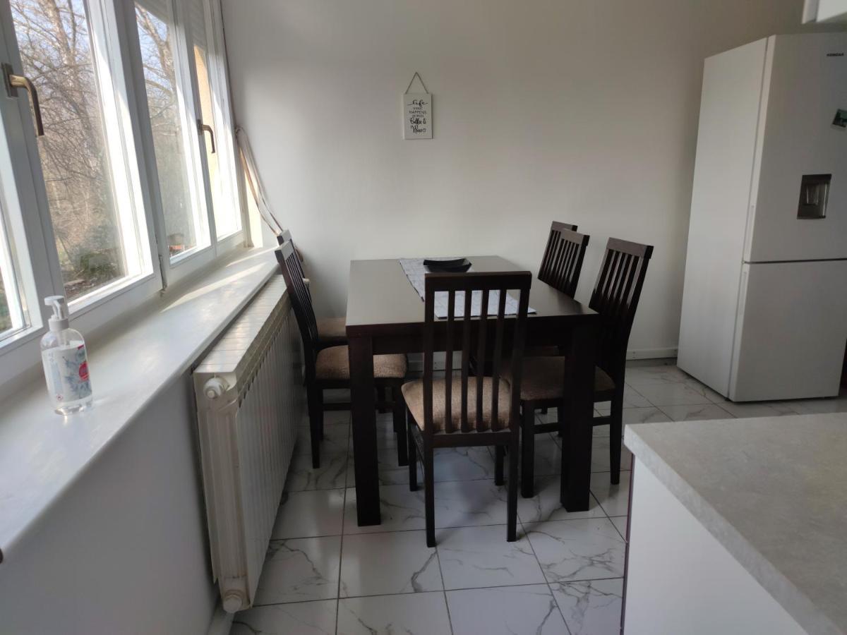 Apartman M&M'S Apartment Karlovac Luaran gambar