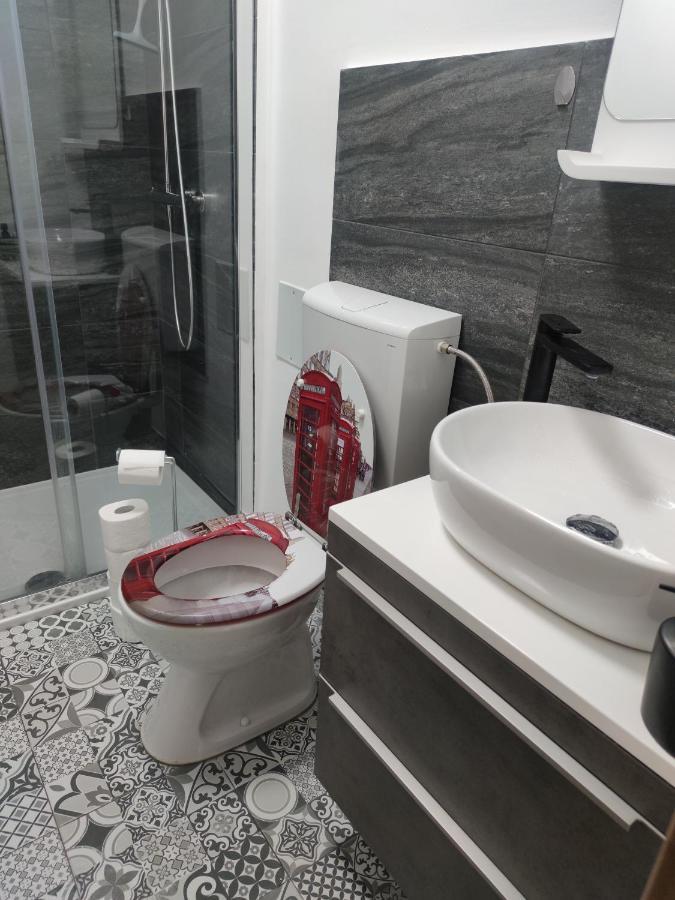 Apartman M&M'S Apartment Karlovac Luaran gambar